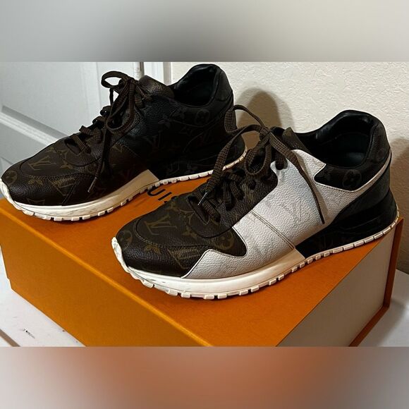 Louis Vuitton Authentic Run Away Sneaker Tri-Color Size UK7 Mens  Box & Dust bag - Picture 6 of 13